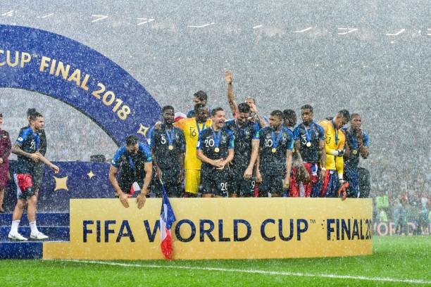 曼面临着一 曼面临着一